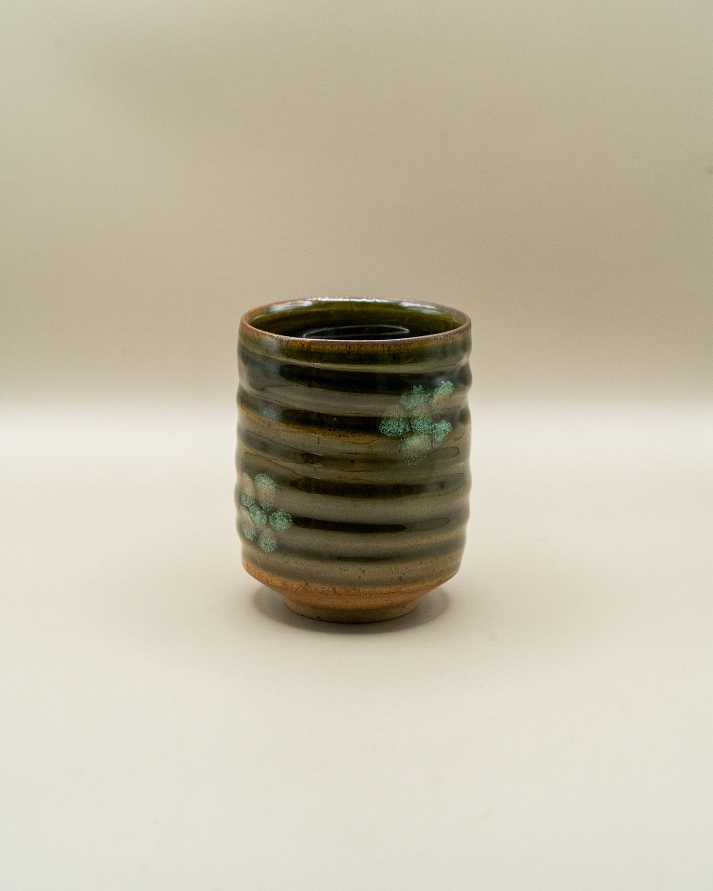 Yunomi - Sabina Benčíková (Struktura Ceramics) - CIABA | JAPOŃSKA ZIELONA HERBATA