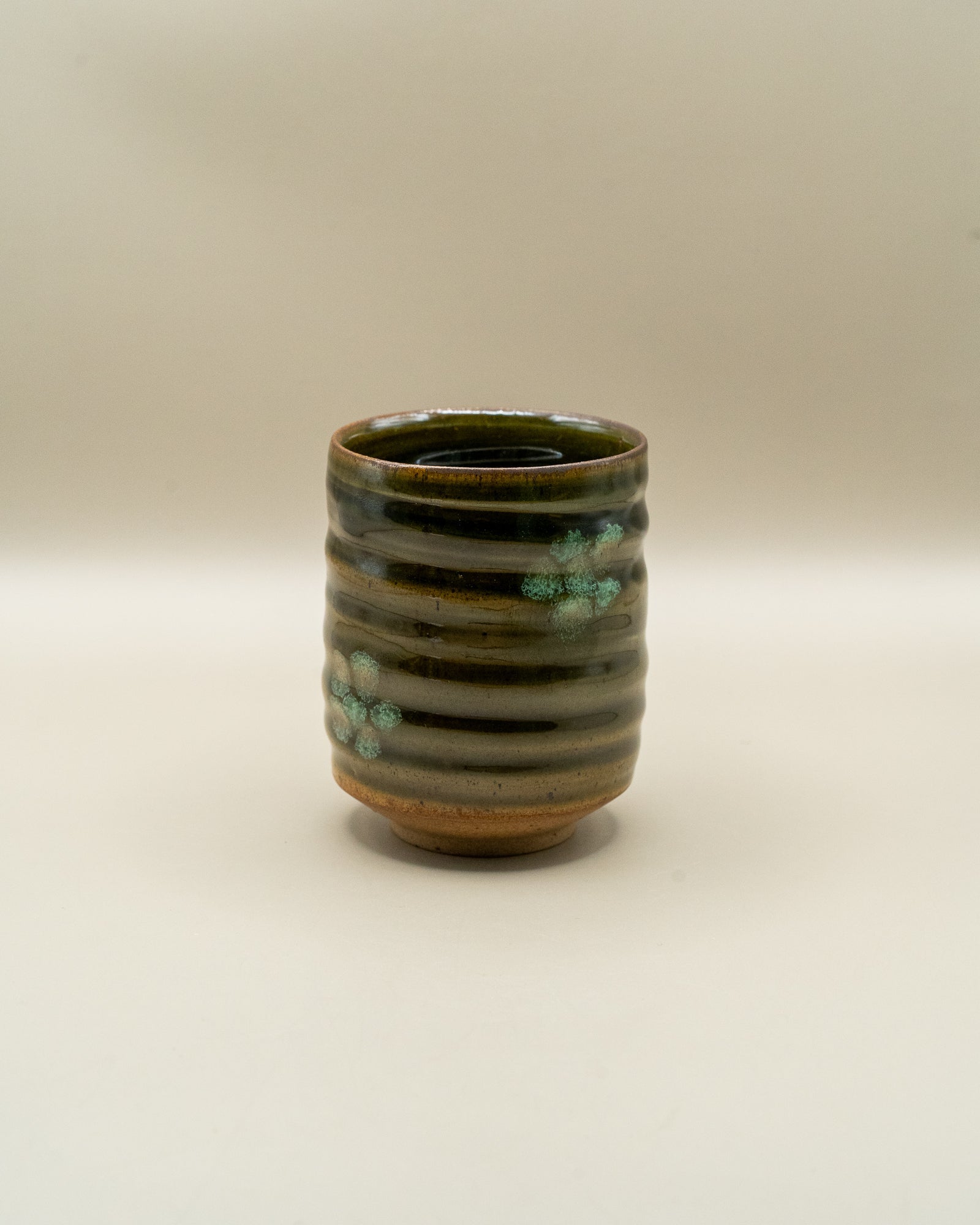 Yunomi - Sabina Benčíková (Struktura Ceramics) - CIABA | JAPOŃSKA ZIELONA HERBATA