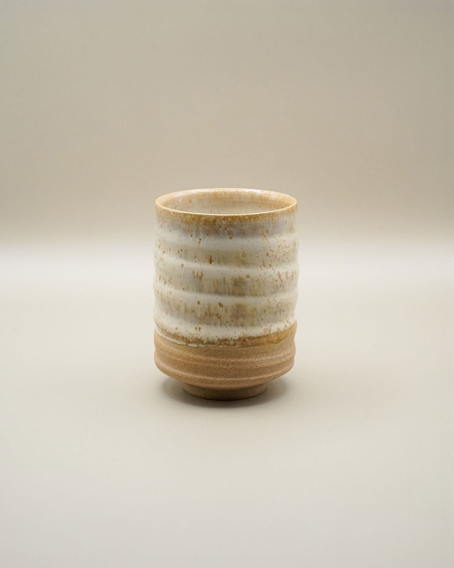 Yunomi - Sabina Benčíková (Struktura Ceramics) - CIABA | JAPOŃSKA ZIELONA HERBATA